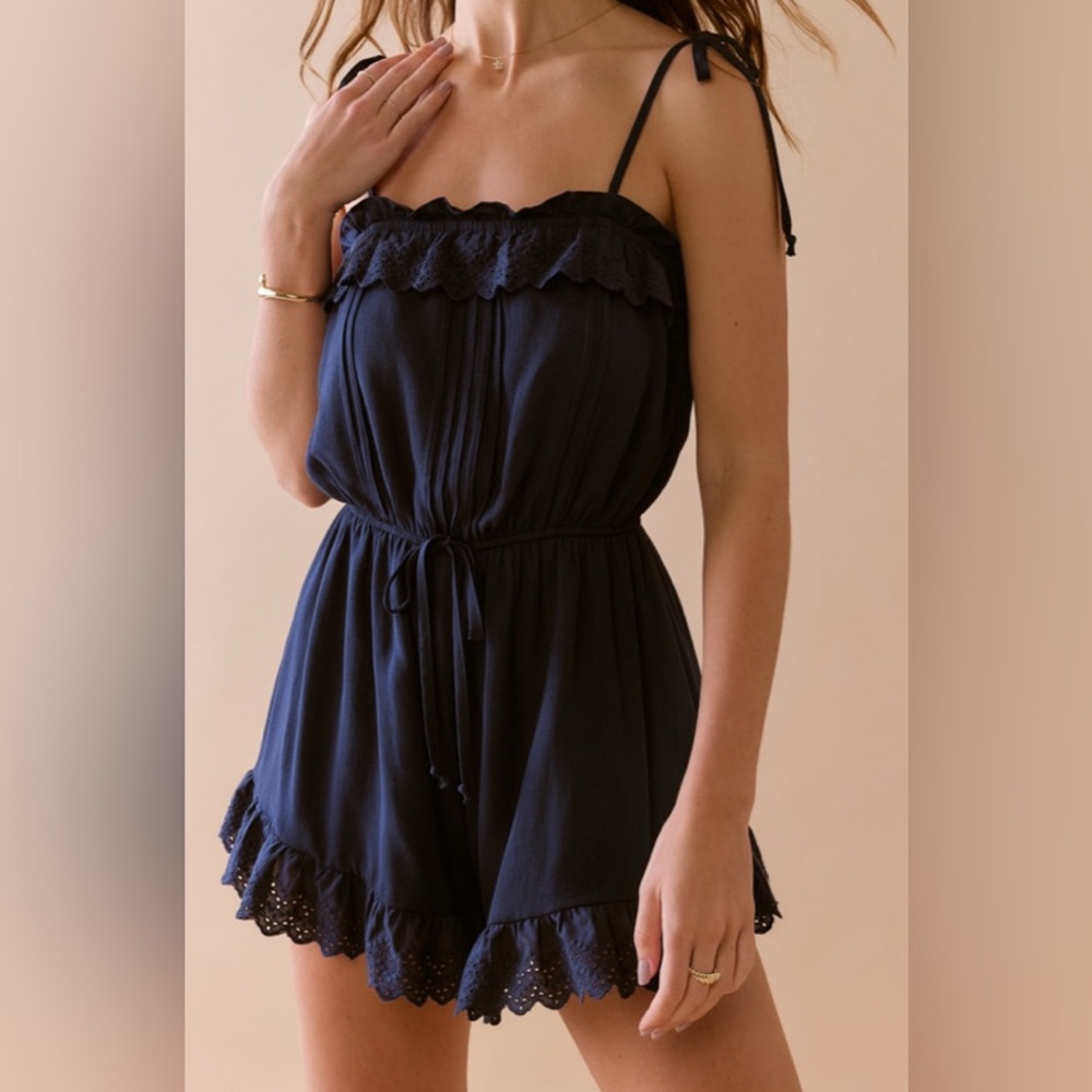 NWT Francesca’s Navy Romper  Eyelet lace trimmed XL